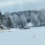 Uusi Saunamoekki Jaemsaessae, Laehellae Himosta Chalet