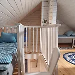 Uusi Saunamoekki Jaemsaessae, Laehellae Himosta Chalet *