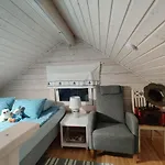 Uusi Saunamoekki Jaemsaessae, Laehellae Himosta Chalet Jämsä
