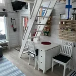 Uusi Saunamoekki Jaemsaessae, Laehellae Himosta Jämsä