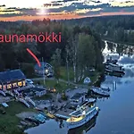 Uusi Saunamoekki Jaemsaessae, Laehellae Himosta Chalet *