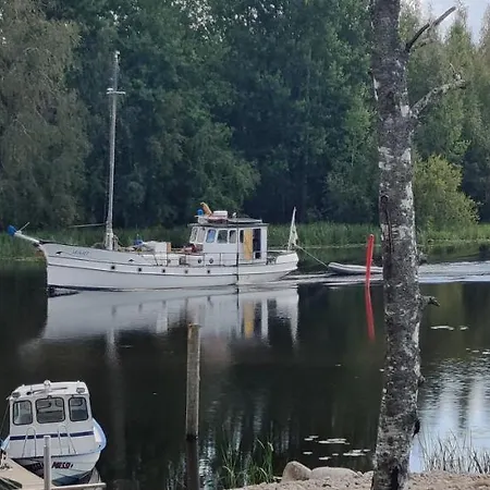 Chalet Uusi Saunamoekki Jaemsaessae, Laehellae Himosta Jamsa