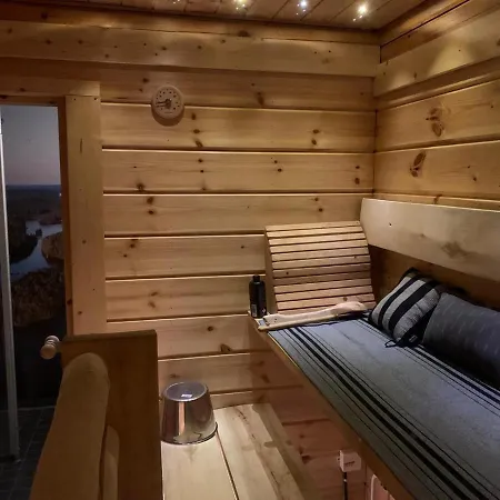 Uusi Saunamoekki Jaemsaessae, Laehellae Himosta Chalet Jämsä