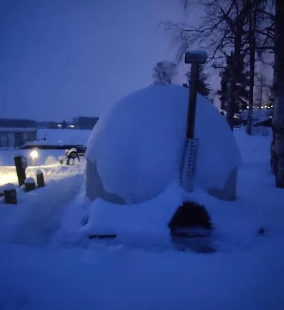 Chalet Uusi Saunamoekki Jaemsaessae, Laehellae Himosta *