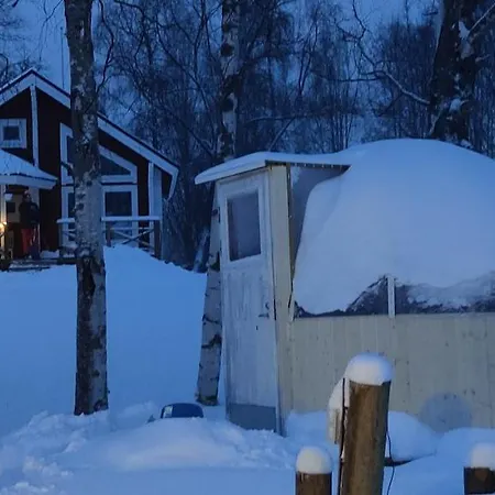 Chalet Uusi Saunamoekki Jaemsaessae, Laehellae Himosta