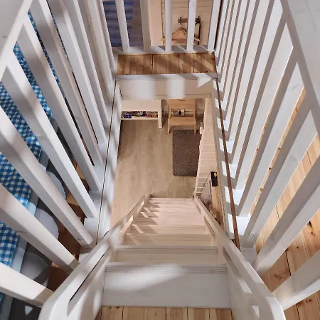 Uusi Saunamoekki Jaemsaessae, Laehellae Himosta Chalet