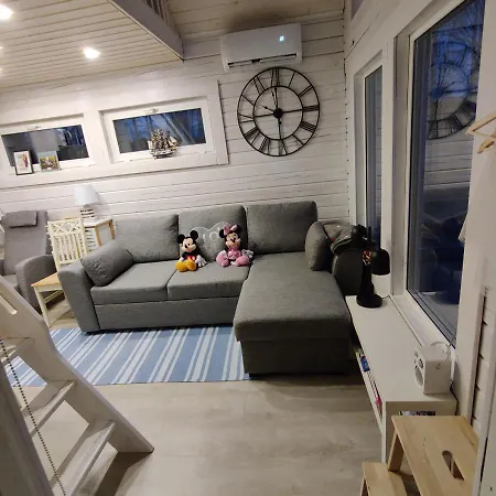 Uusi Saunamoekki Jaemsaessae, Laehellae Himosta Chalet *