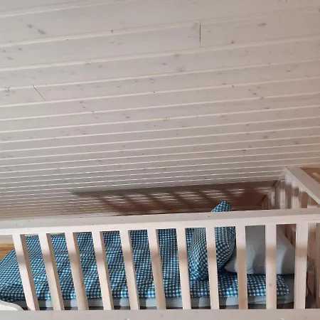 Uusi Saunamoekki Jaemsaessae, Laehellae Himosta *