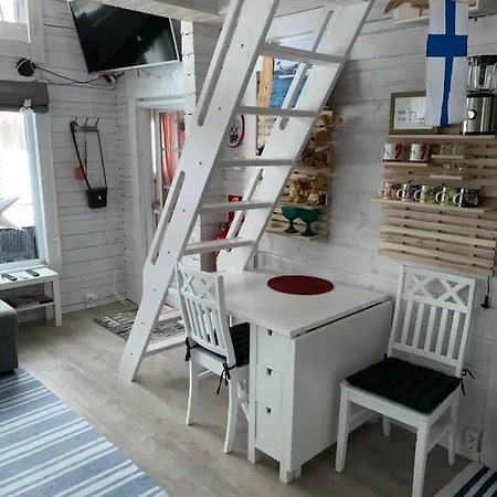 Uusi Saunamoekki Jaemsaessae, Laehellae Himosta Jämsä