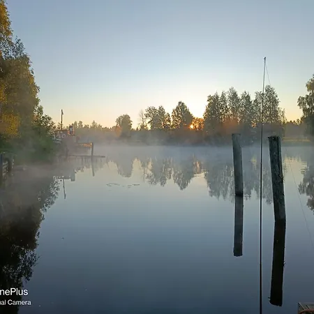 Chalet Uusi Saunamoekki Jaemsaessae, Laehellae Himosta