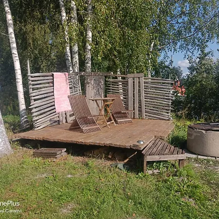 Uusi Saunamoekki Jaemsaessae, Laehellae Himosta Chalet