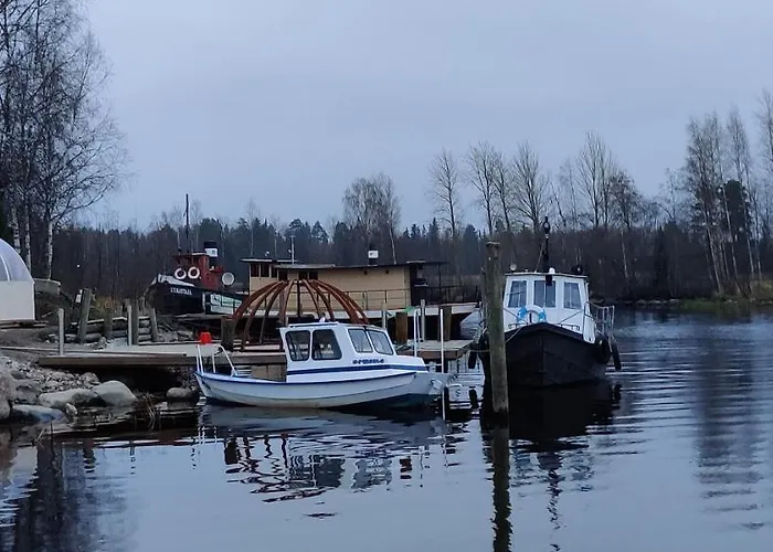 Chalet Uusi Saunamoekki Jaemsaessae, Laehellae Himosta Jämsä