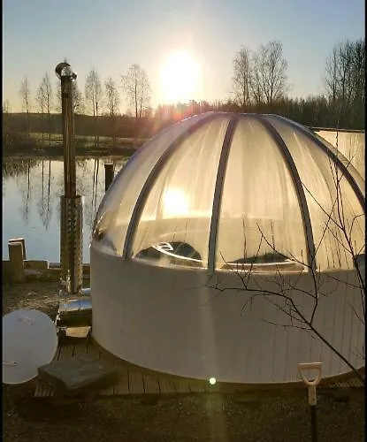 Uusi Saunamoekki Jaemsaessae, Laehellae Himosta Jämsä