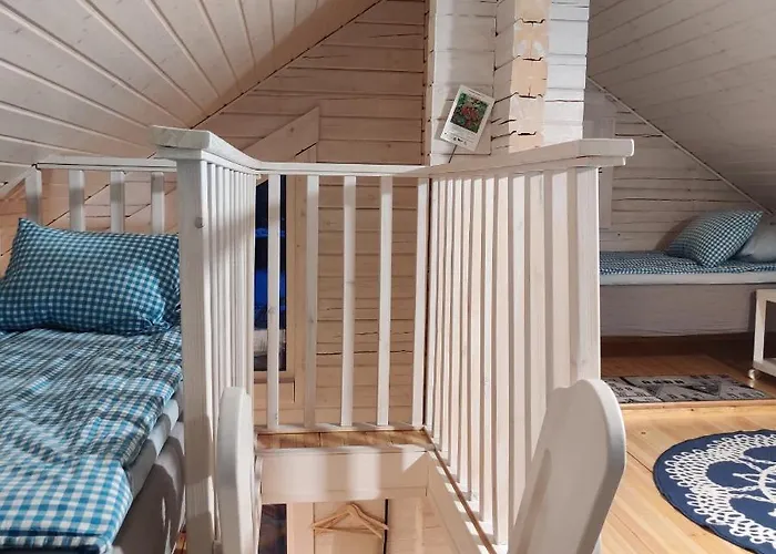 Uusi Saunamoekki Jaemsaessae, Laehellae Himosta Chalet *