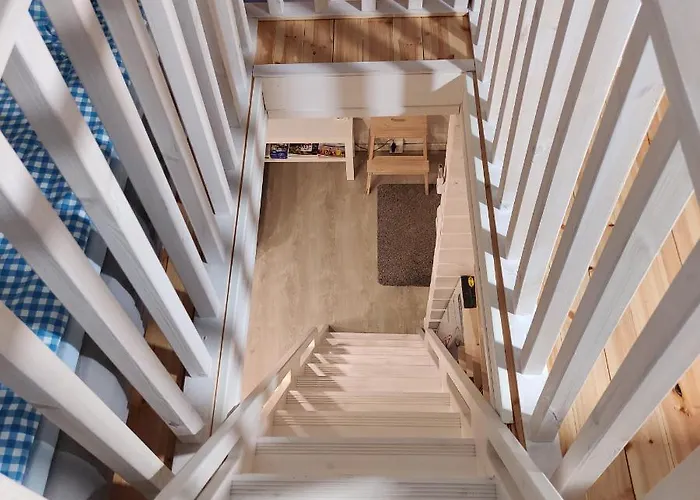 Uusi Saunamoekki Jaemsaessae, Laehellae Himosta Chalet