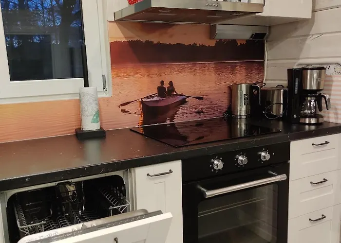 Uusi Saunamoekki Jaemsaessae, Laehellae Himosta Jämsä