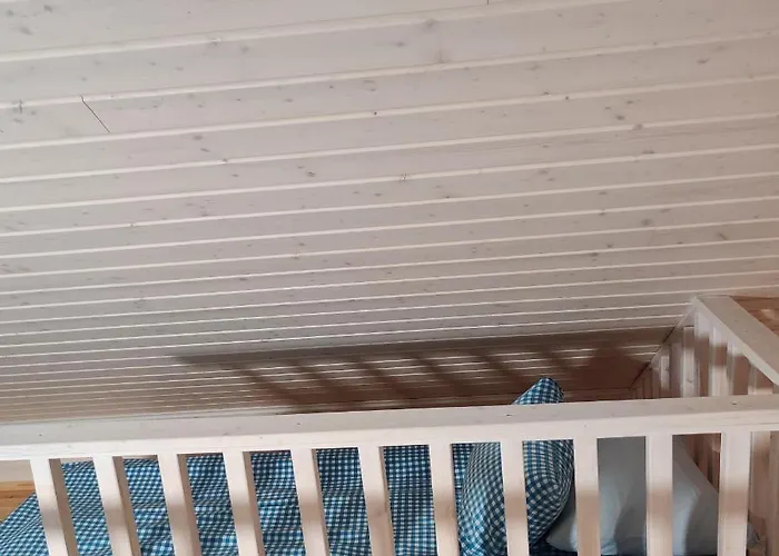 Uusi Saunamoekki Jaemsaessae, Laehellae Himosta *