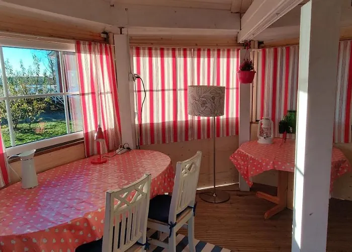 木屋 Uusi Saunamoekki Jaemsaessae, Laehellae Himosta *