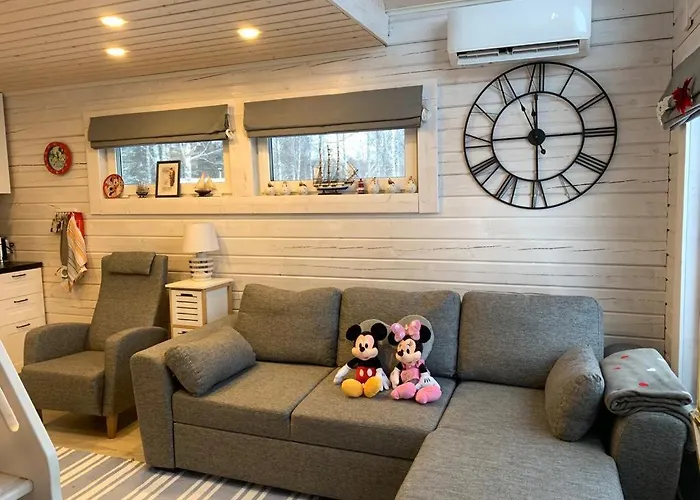 Uusi Saunamoekki Jaemsaessae, Laehellae Himosta Jämsä